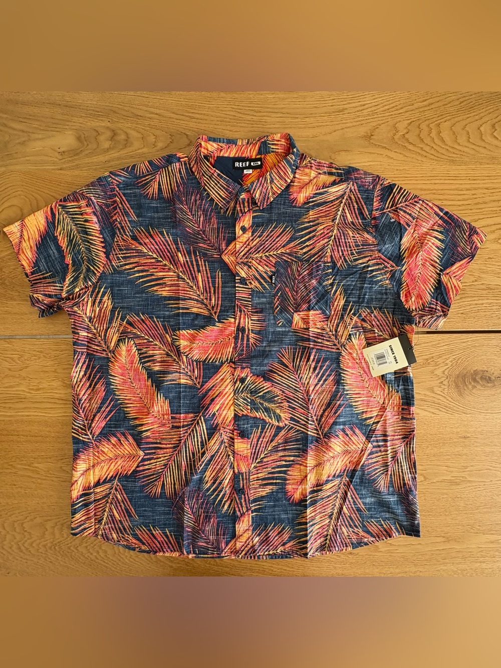 NWT Reef Daintree Hawaiian Palm Leaf Short Sleeve Button Shirt Mens XXL Navy